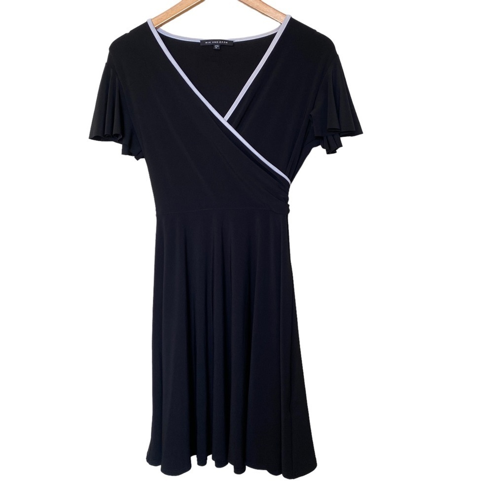 Nik and Nash black and white Y2K babydoll dress wrap neck‎ line vneck small
